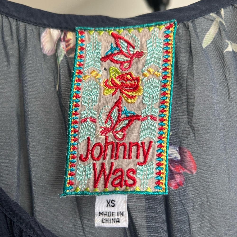 Johnny Was Navy Floral Embroidered Boho Blouse - Picture 2 of 11